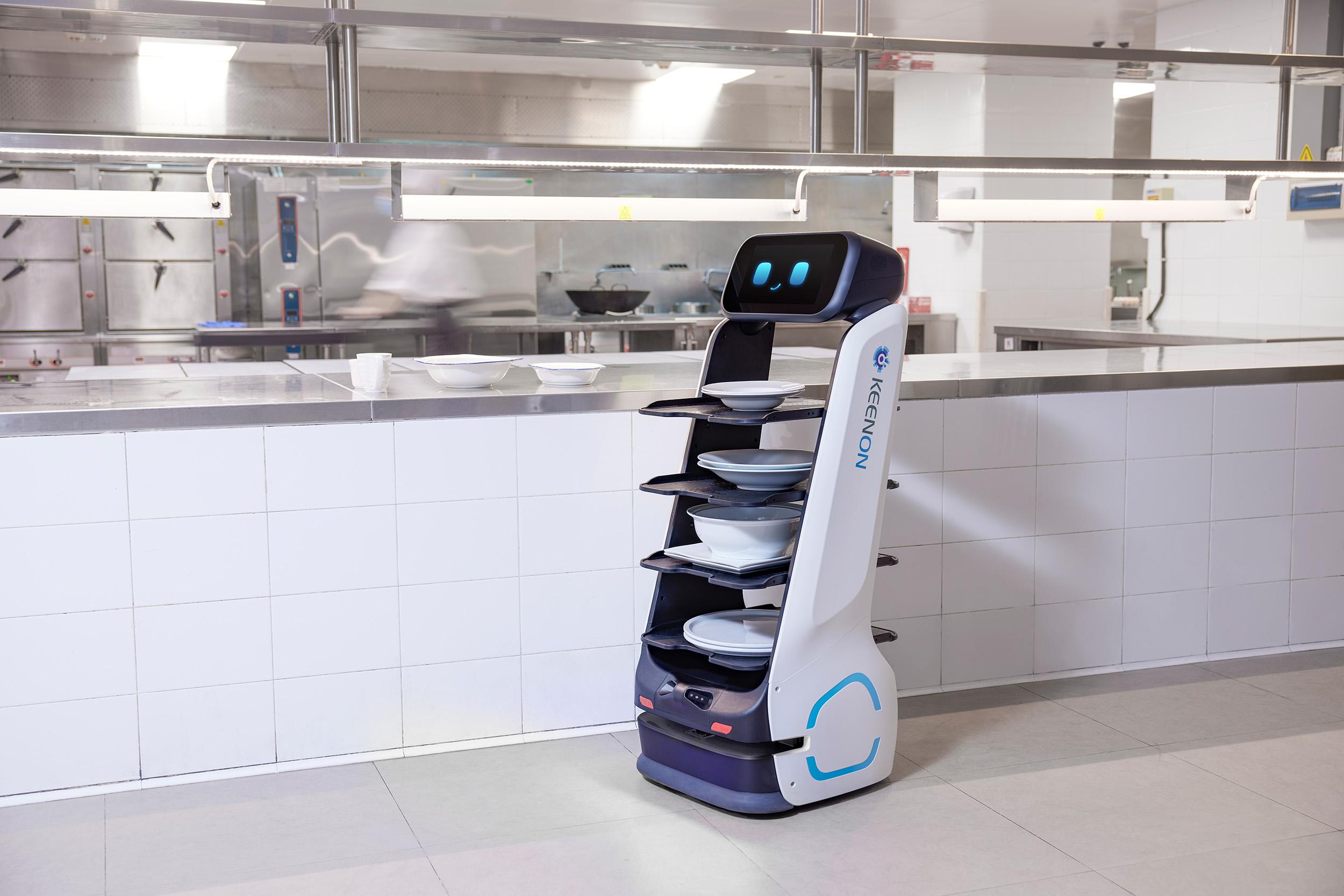 KEENON DINERBOT T9 vận chuyển món từ bếp